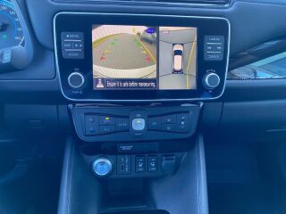 Nissan LEAF N-Connecta 62kWh 90kW