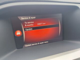 Volvo V60 MOMENTUM 2.0 R4 D3 110kW