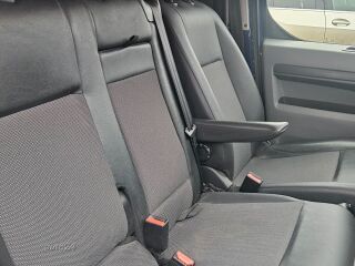 Toyota ProAce 120hp 6MT L2 Van Sngl Side Door Professiona 2.0 1997 cm³ 90kW