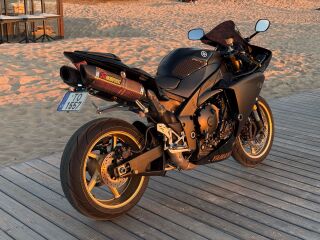 Yamaha YZF - R 1