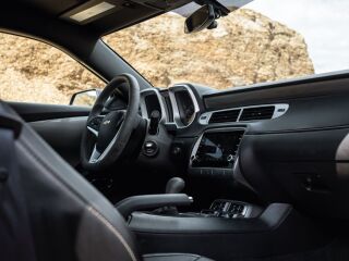 Chevrolet Camaro 1LE 6.2 V8 318kW