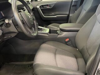 Toyota RAV4 Luxury 2.5 Hybrid 131кВ