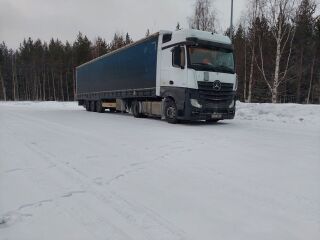 Mercedes-Benz Actros 1845
