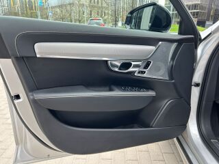 Volvo S90 T8 AWD Plug-In Hybrid 2.0 R4 288kW
