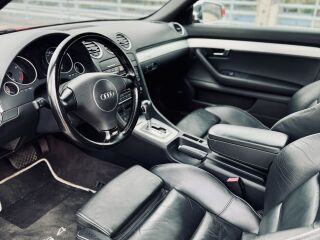 Audi S4 Cabriolet V8 RED 4.2 253kW