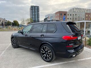 BMW X7 M-Sportpakett Individual 3.0 195kW