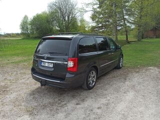Lancia Voyager 2.8 120kW