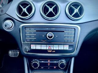 Mercedes-Benz CLA 220 4-Matic AMG 2.0 135кВ