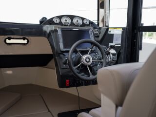 Quicksilver Pilothouse 755 300kW
