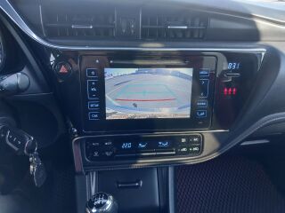 Toyota Auris 1.6 R4 16V 97kW