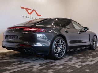 Porsche Panamera 4S 324kW
