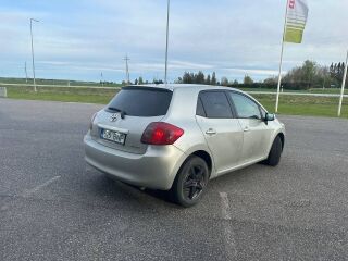 Toyota Auris 1.4 66kW