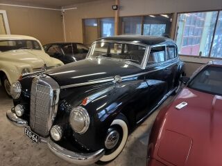 Mercedes-Benz 300 3.0