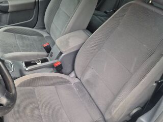Volkswagen Golf 1.6 75kW