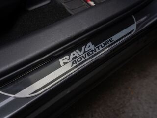 Toyota RAV4 Adventure 2.5 131кВ