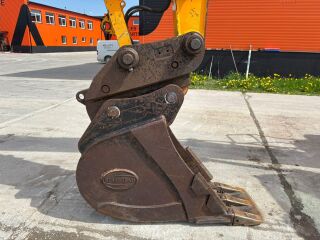 JCB JS130 LC + T4F 444 TA4-81E E1C 81kW
