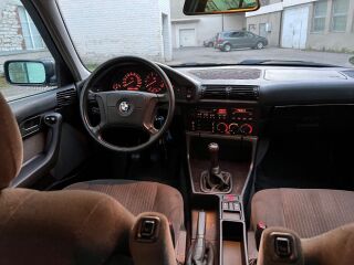 BMW 520 I E34 FACELIFT 2.0 R6 110kW