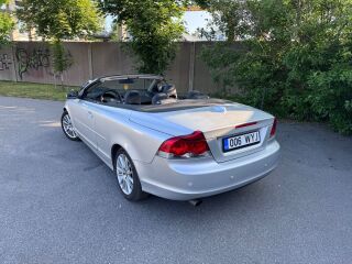Volvo C70 2.4 R5 132kW