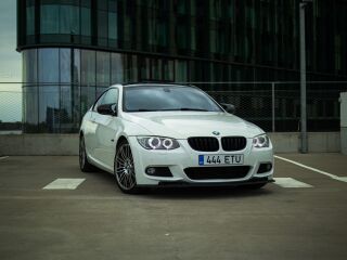 BMW 320 xDrive 2.0 R4 135kW