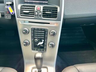 Volvo XC60 AWD Summum MY2012 2.4 D5 158kW