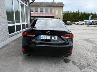 Lexus IS 300 2.0 180kW