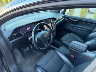 Tesla Model X 75D AWD 158kW