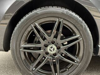 Mercedes-Benz V 300 2.0 174kW