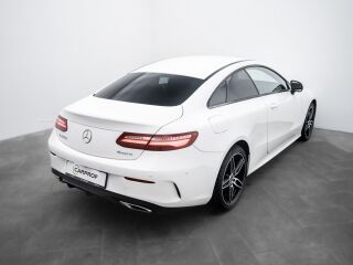 Mercedes-Benz E 220 4Matic Coupe AMG 2.0 143kW