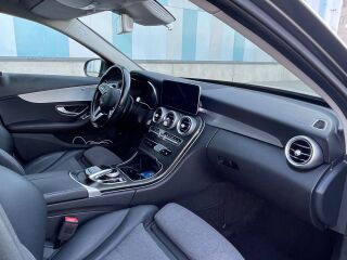Mercedes-Benz C 300 2.0 143kW