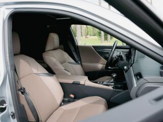 Lexus ES 300h 2.5 131kW
