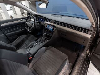 Volkswagen Passat R-Line 4 Motion 140kW