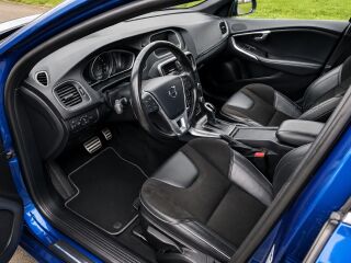 Volvo V40 R-Desing D4 2.0 140кВ