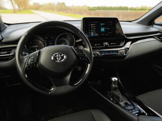 Toyota C-HR 1.8 72кВ