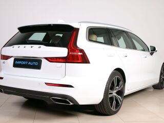 Volvo V60 AWD INSCRIPTION LUXURY XENIUM INTELLI MY22 2.0 T6 Recharge Long Range Plug In Hybrid 293kW