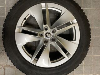 Skoda Enyaq 70кВ