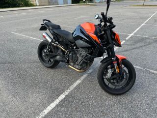 KTM 890 Duke