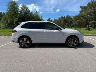 Porsche Cayenne 3.0 180кВ