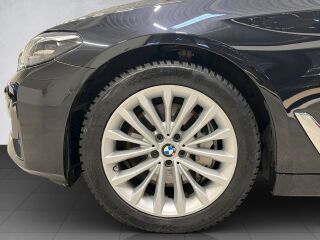 BMW 530 d xDrive Touring LCI MHEV 3.0 R6 210kW