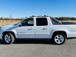 Chevrolet Avalanche LTZ 5.3 V8 235кВ