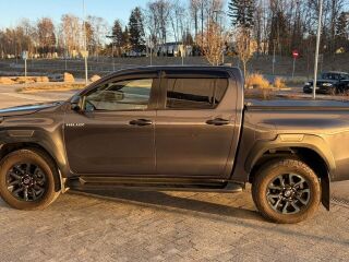 Toyota Hilux Executive 150кВ