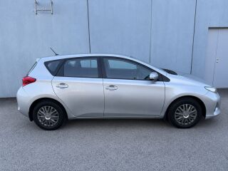 Toyota Auris 1.6 97kW