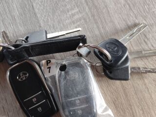 Toyota Hilux Legend 2.4 110кВ