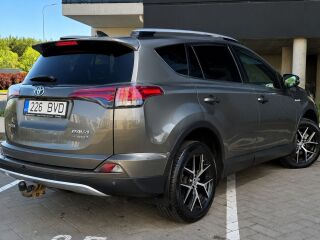 Toyota RAV4 Style Facelift Edition 2.5 114kW