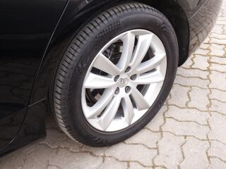 Volvo V60 MOMENTUM 2.0 R4 110kW