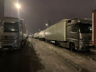 Mercedes-Benz Actros L 1845 low GigaSpace Solo Cabin - 3 tk R 6 330kW