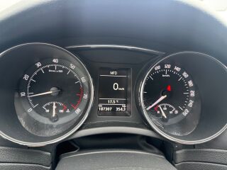 Skoda Superb 1.8 118kW
