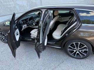 Mercedes-Benz E 220 2.0 143kW