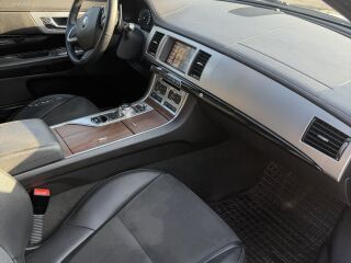 Jaguar XF R-SPORT 2.2 120кВ
