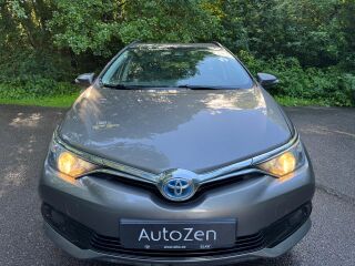 Toyota Auris 1.8 73kW