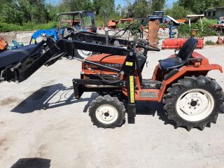 Yanmar F-15 frontaallaadur freesiga